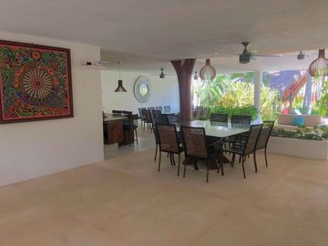 Casa Sola en El Podrido, Acapulco de Juárez, Guerrero CAEN-Er-922-Cs