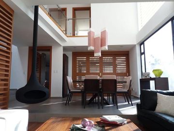 Venta casa 3 dormitorios, amplio jardín, Conjunto Privado, sector Nayón