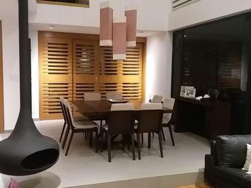 Venta casa 3 dormitorios, amplio jardín, Conjunto Privado, sector Nayón