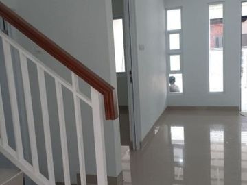 Rumah 2 Lantai di Kodau Dekat Toll Jatiwarna Akses Lebar 2 Mobil