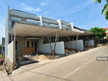 Rumah 2 Lantai di Kodau Dekat Toll Jatiwarna Akses Lebar 2 Mobil