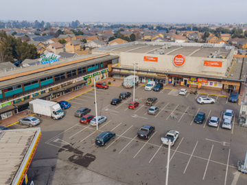 Locales Comerciales en arriendo en Paseo la Farfana, Maipú