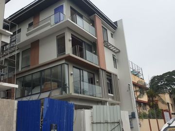 Manila otis RFO luxury townhouse near manila doctors hospital
