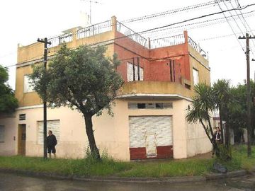 PH en Venta en Morón, Buenos Aires