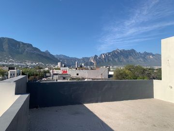 CASA EN VENTA LA FAMA SANTA CATARINA
