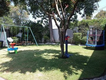 CASA EN VEN LOMAS DE TECAMACHALCO CON VIGILANCIA