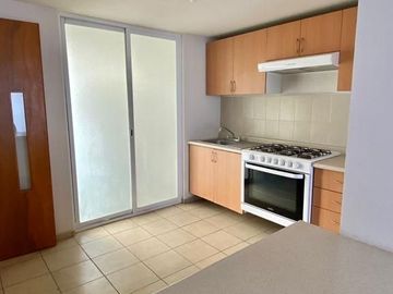 Casas en Venta en Misión San Joaquín, 3 Recamaras, 2.5 Baños, Gran Ubicación