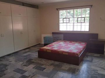 House For Sale In Maria Luisa Phase 8