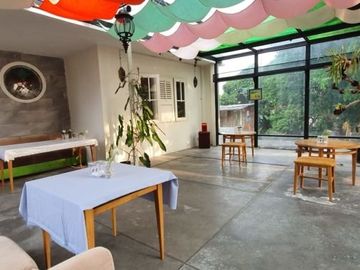 Rumah Strategis Cocok untuk Usaha Cafe di Jalan Buring Malang