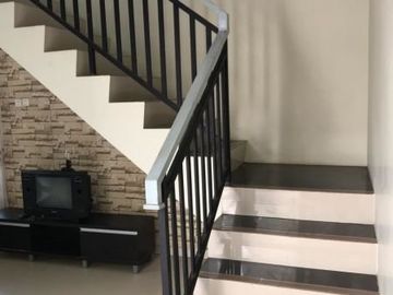 Rumah diJual di Cinangka, Depok. Full furnished