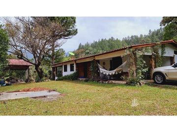 VENDO CASA 1445 MTS2 EN ALTOS DEL MARIA