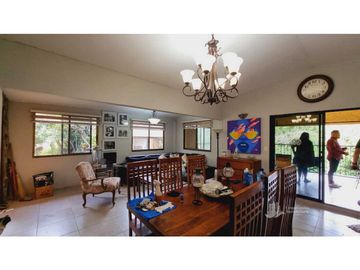 VENDO CASA 1445 MTS2 EN ALTOS DEL MARIA