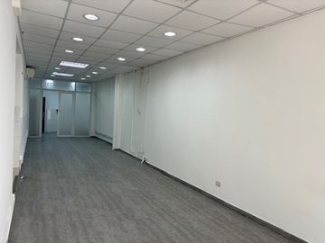 Usos Profesionales/ Educacional o médico/ Metro Manuel Mont