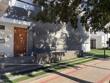 Usos Profesionales/ Educacional o médico/ Metro Manuel Mont