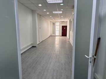 Usos Profesionales/ Educacional o médico/ Metro Manuel Mont
