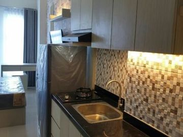 Apt. Amor baru gress di atas mall Pakuwon City Full furnish