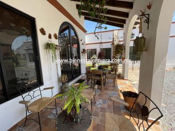 CASA EN VENTA EN TEQUISQUIAPAN EN  GRANJAS RESIDENCIALES  VERO