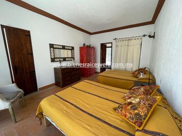 CASA EN VENTA EN TEQUISQUIAPAN EN  GRANJAS RESIDENCIALES  VERO