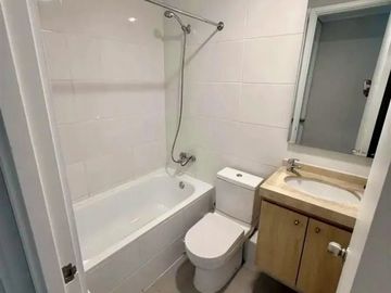 Amplio duplex , con quincho privado, 3D, 3B, 3E y B, seguro