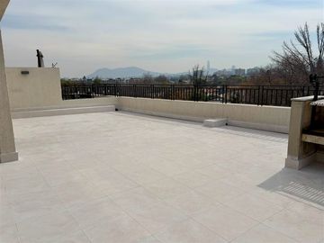 Amplio duplex , con quincho privado, 3D, 3B, 3E y B, seguro