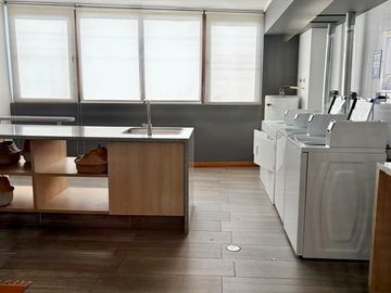 Amplio duplex , con quincho privado, 3D, 3B, 3E y B, seguro