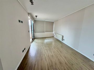 Amplio duplex , con quincho privado, 3D, 3B, 3E y B, seguro