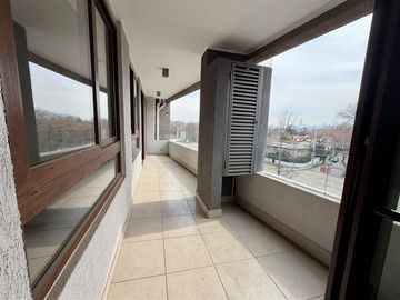 Amplio duplex , con quincho privado, 3D, 3B, 3E y B, seguro