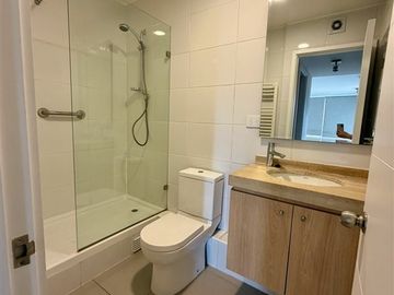 Amplio duplex , con quincho privado, 3D, 3B, 3E y B, seguro