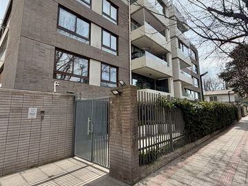 Amplio duplex , con quincho privado, 3D, 3B, 3E y B, seguro