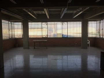 bodega en venta en lleras camargo. Cod V79237