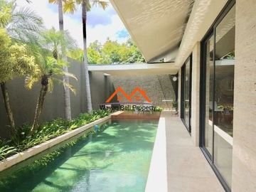Villa Dekat Pantai Batu Belig Seminyak Bali