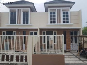 Rumah di Tambak Medokan, Minimalis Baru Gress