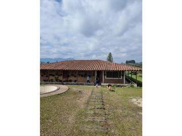 Venta de Lote y Casa Carmen de Viboral