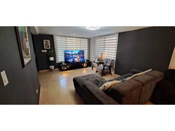 Se Vende Hermosa Casa dos Niveles en Betania