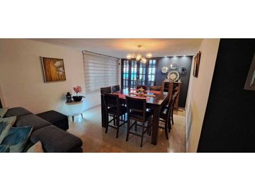 Se Vende Hermosa Casa dos Niveles en Betania