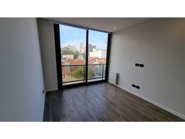 Departamento a estrenar de 2 ambientes con balcón. Zona Güemes.
