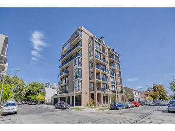 Departamento a estrenar de 2 ambientes con balcón. Zona Güemes.
