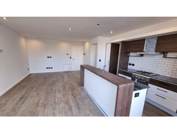 Departamento a estrenar de 2 ambientes con balcón. Zona Güemes.