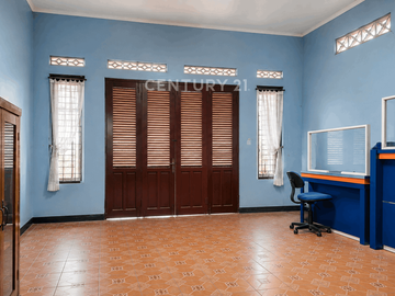 Rumah Pinggir Jalan Triharjo Sleman Cocok Untuk Hunian