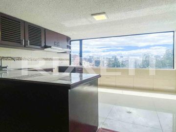 Departamentos remodelados en venta sector Clínica Pichincha
