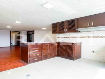 Departamentos remodelados en venta sector Clínica Pichincha