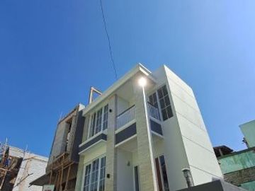 Jual rumah mewah cantik di kawasan elite di pusat kota bandung dkt GA TOL PASTEUR