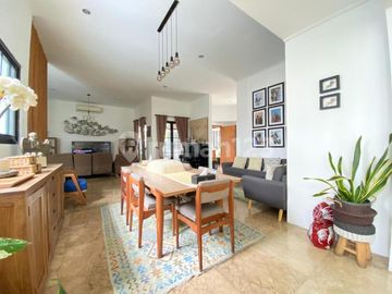 Rumah Luas 550M² dengan Private Pool & Rooftop Dalam Komplek Cinere