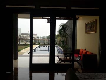 Rumah Exclusive Cluster di Ciumbuleuit Fasilias Private Pool Fully Furnished Lokasi Dekat ke UNPAR.