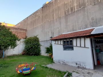 EXCELENTE PH DE 3 AMB MUY LUMINOSO Y AMPLIO ULTIMA UNIDAD EN EL LOTE CON GRAN PATIO Y MUY BONITO JARDIN