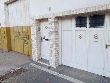 EXCELENTE PH DE 3 AMB MUY LUMINOSO Y AMPLIO ULTIMA UNIDAD EN EL LOTE CON GRAN PATIO Y MUY BONITO JARDIN