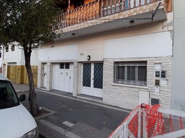 EXCELENTE PH DE 3 AMB MUY LUMINOSO Y AMPLIO ULTIMA UNIDAD EN EL LOTE CON GRAN PATIO Y MUY BONITO JARDIN