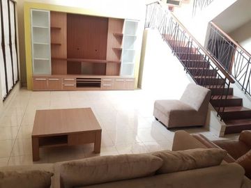 Disewa Rumah Vermont Parkland G2 Fully Furnished 4 Kamar Tidur Murah