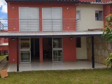 casa en venta en chinauta. Cod V5165