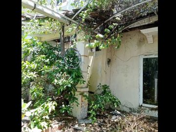 Rumah Hitung Tanah Dijual Delta Tiara Waru NN